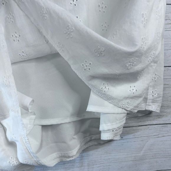 NWT Hollister Ultra High Rise Eyelet Soft Shorts Side Pockets Fully Lined 💗 - Picture 4 of 7